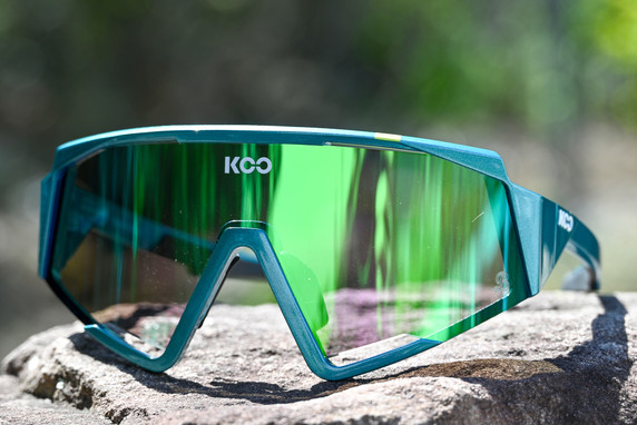 KOO Spectro Sunglasses BORA Metallic Green Green MR Lens