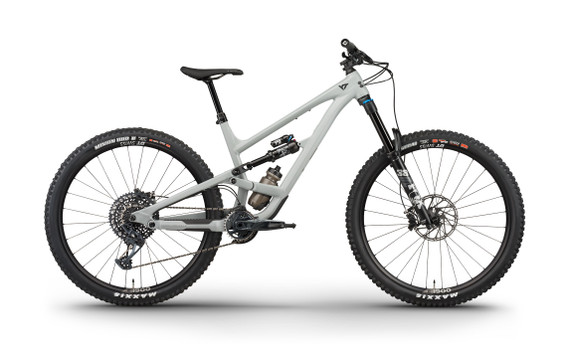 YT Capra Core 2 29in Alloy Machine Light Gray MTB