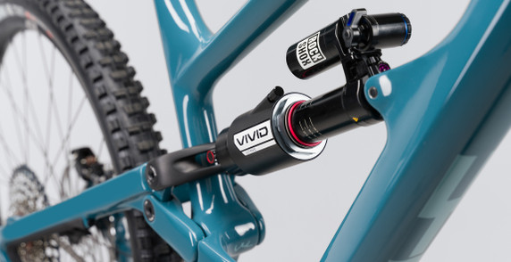 YT Capra Core 4 29in Carbon Deep Ocean Blue MTB