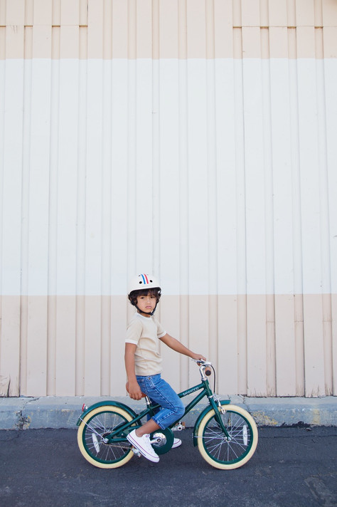 Banwood Classic Kids Helmet Stripes