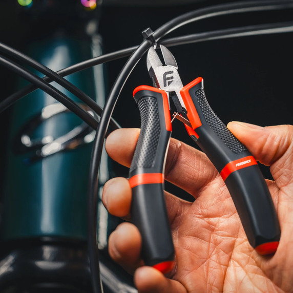 Feedback Sports Diagonal Cutter