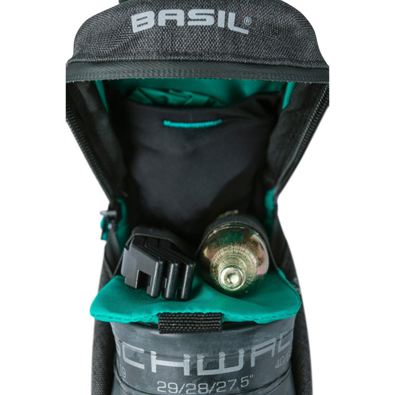 Basil Discovery 365D Saddle Bag M 1L Black Melee