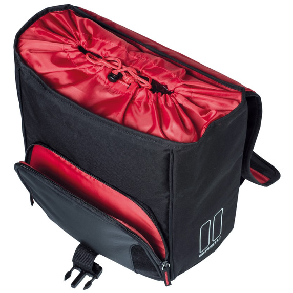 Basil Sport Design Commuter Bag 18L Black