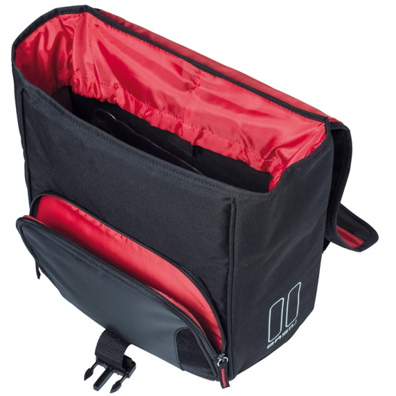 Basil Sport Design Commuter Bag 18L Black