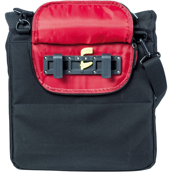 Basil Sport Design Commuter Bag 18L Black