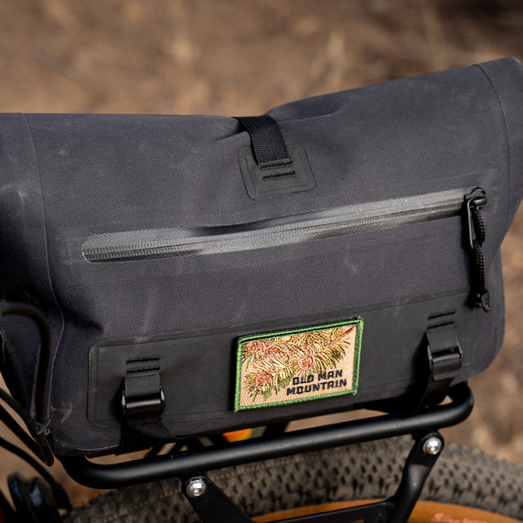 Old Man Mountain Juniper Trunk Bag