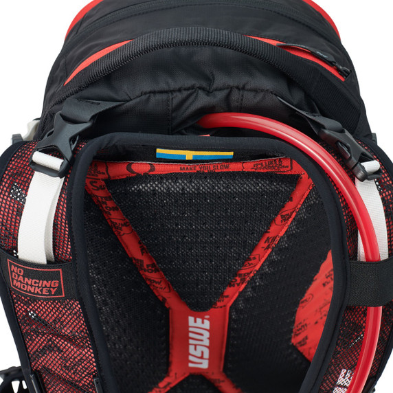USWE Flow 25L Black/USWE Red MTB Protector Backpack