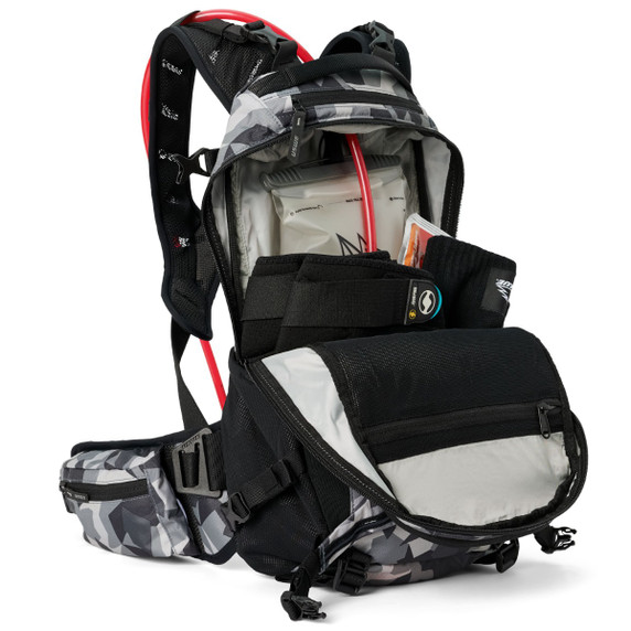 USWE Shred 16L MTB Camo/Black Daypack