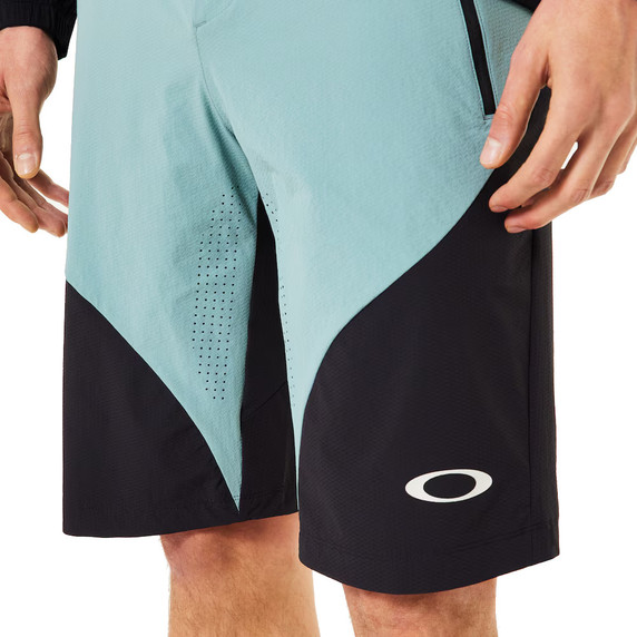 Oakley Seeker Airline Short Pacific