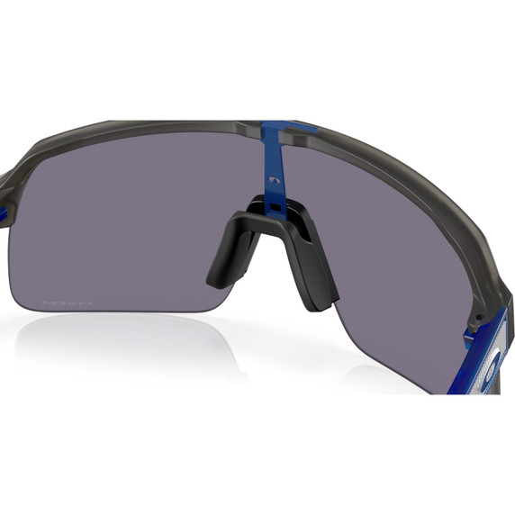 Oakley Sutro Lite Matte Grey Smoke W/Prizm Grey Lens
