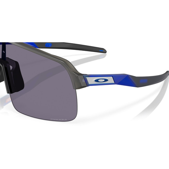 Oakley Sutro Lite Matte Grey Smoke W/Prizm Grey Lens