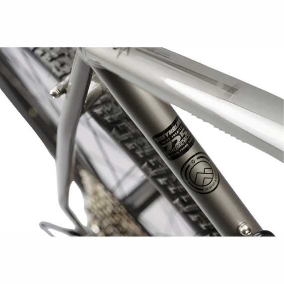 Genesis Croix de Fer 20 Flat Bar Gravel Bike Silver