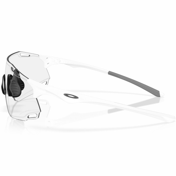 Oakley Cybr Dyno Matte White W/ Clear To Black Iridium Photochromic Lens