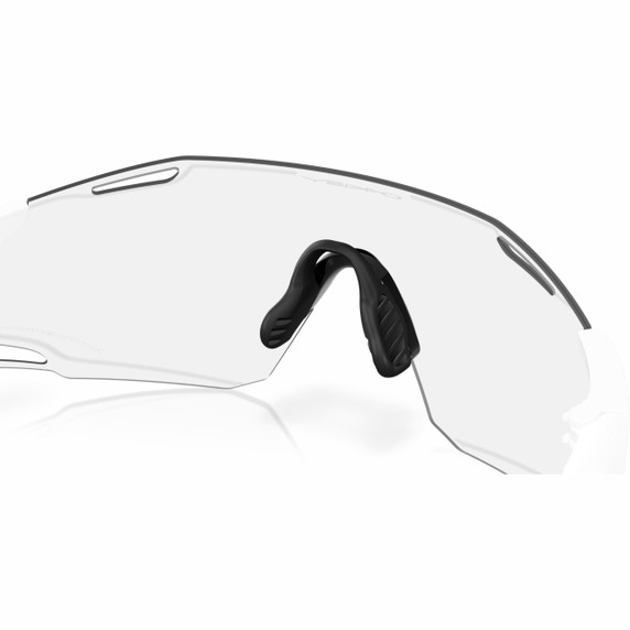 Oakley Cybr Dyno Matte White W/ Clear To Black Iridium Photochromic Lens