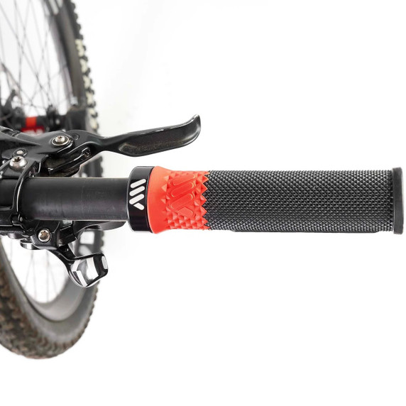 All Mountain Style Cero Grips - Black/Red