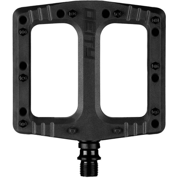 Black pedal with black axle