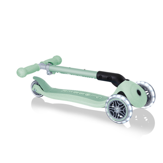 Globber Ecologic Junior Foldable Scooter Lights Pistachio