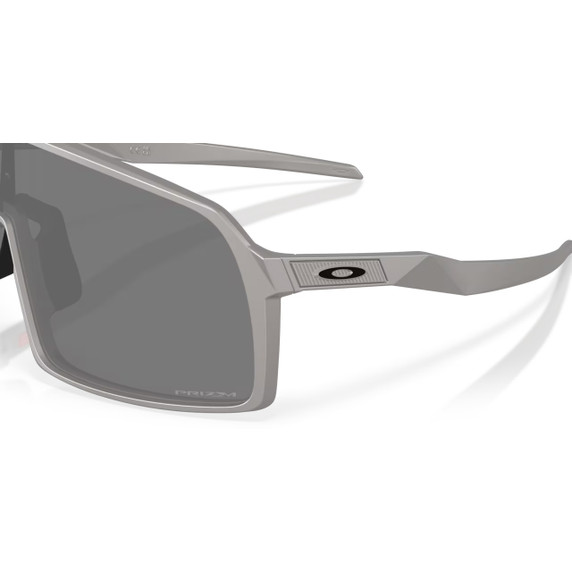 Oakley Sutro Titanium W/ Prizm Black Lens