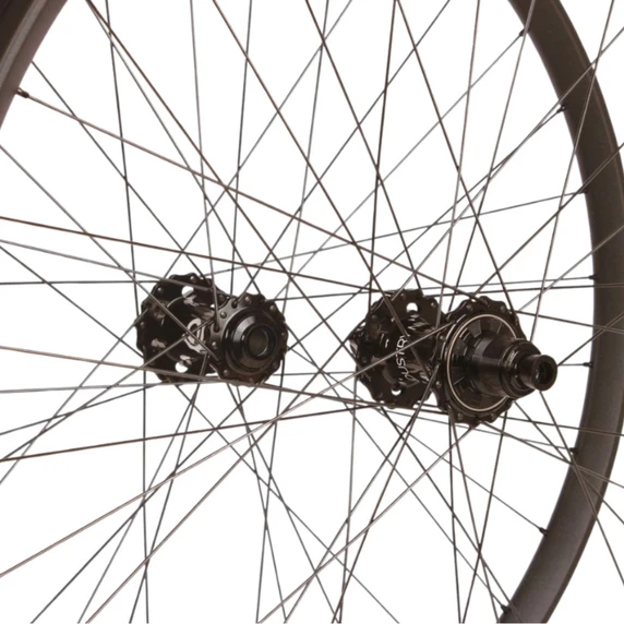 Industry Nine Hydra 2 / DT Swiss FR541 29" Wheelset Black