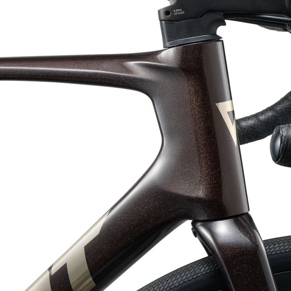 Giant Defy Advanced 1 Obsidian Pulse