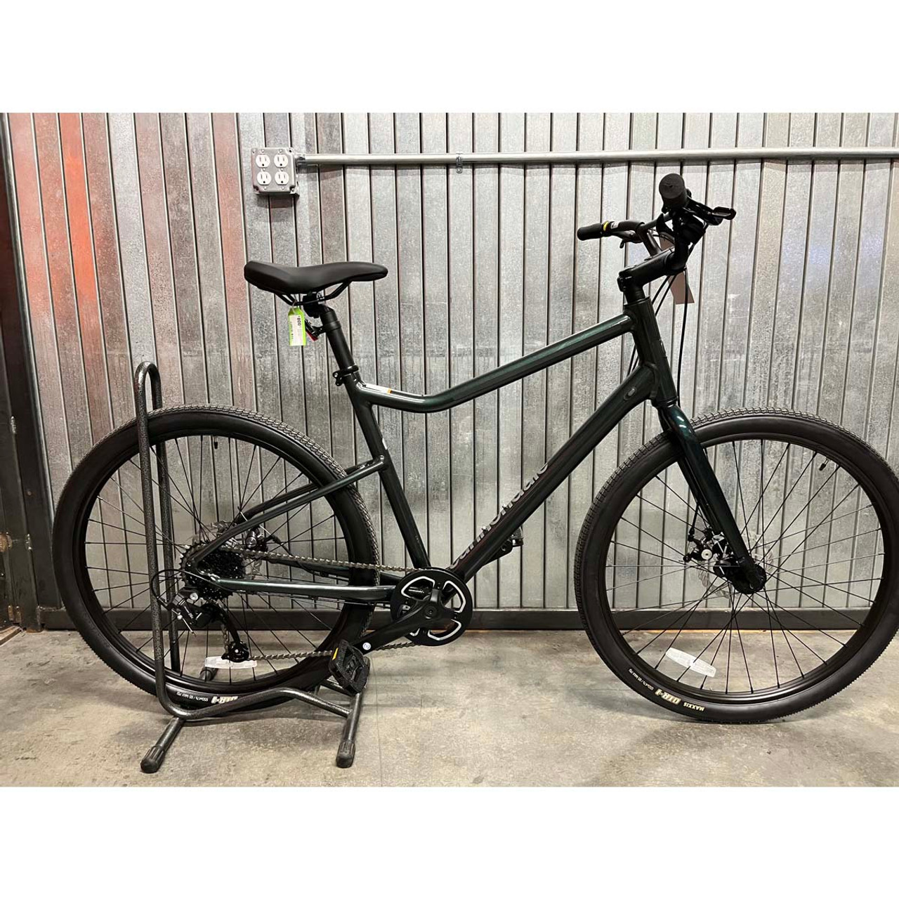 Cannondale Treadwell 3 27.5in Urban Bike - Treadwell Green - Large - 2022 -  Floor Model