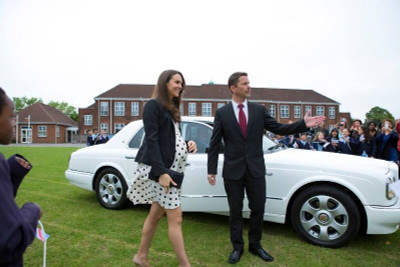 Kate Middleton lookalike media shoot wearing Moonbump belly