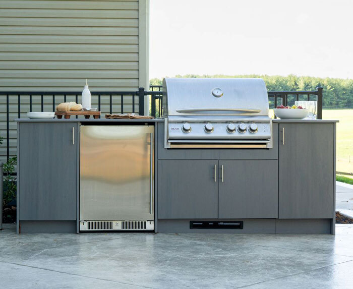 Outdoor Kitchen