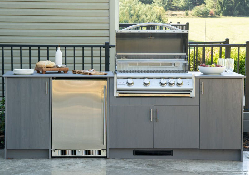 Outdoor Kitchen