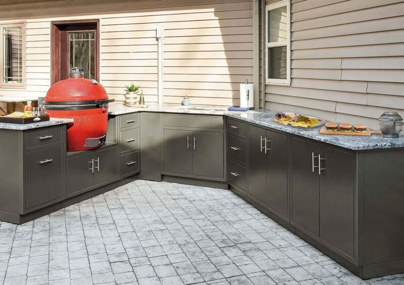 Outdoor Kitchen