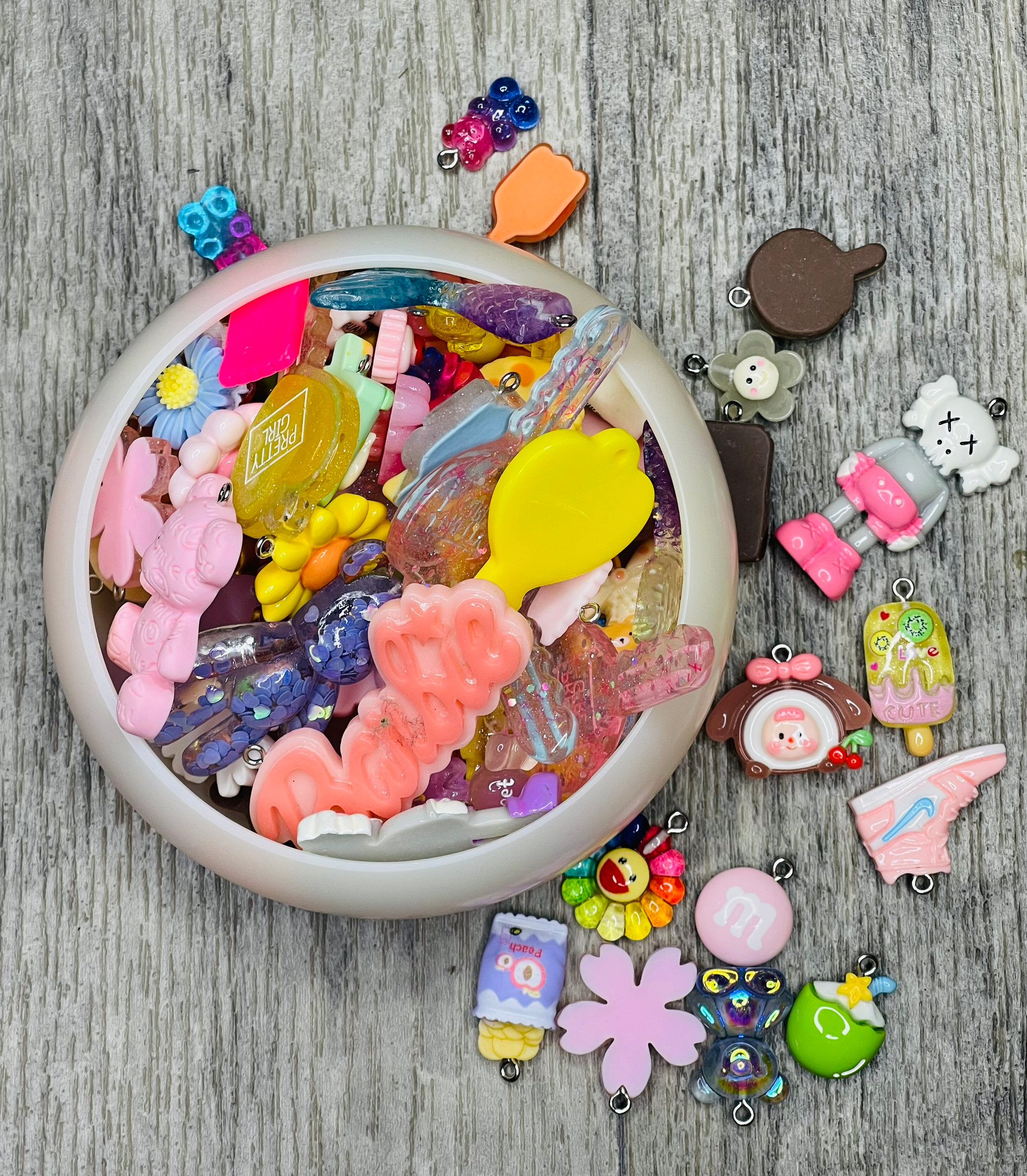 CHARMS - EMBOSSED ESSENTIALS