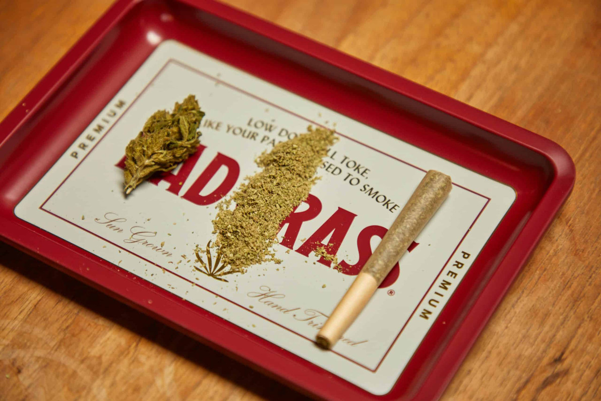 Custom Rolling Trays No Minimum: Perfect for Personal or Business Use
