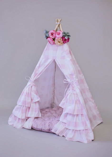 This ruffle tent is made of 100% cotton twill fabric of light pink buffalo check gingham