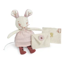 This little fairy mouse from Apres La Pluie collection holds in her hand a cute little envelope with flowered interior, to store children's baby teeth!