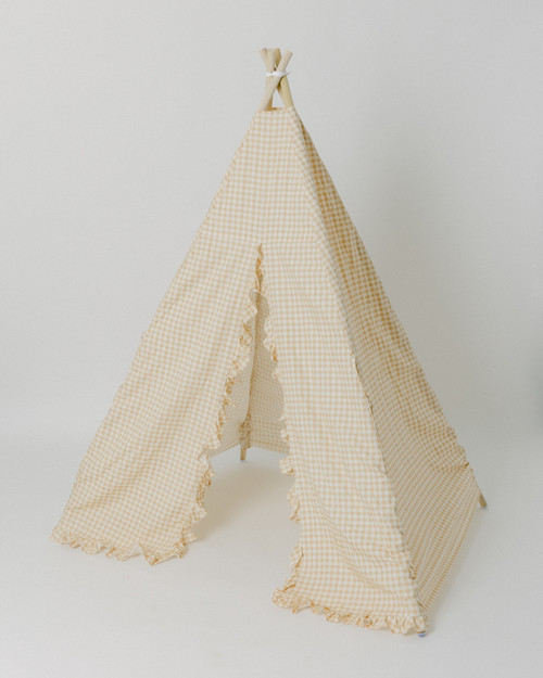 The Zoe Play Tent is a earth-tone tent with a classic southern beauty look! This tent is made of a golden brown buffalo check (also known as gingham) with vertical ruffles on the front panels. It is made from very soft and smooth 100% pima cotton fabric.
