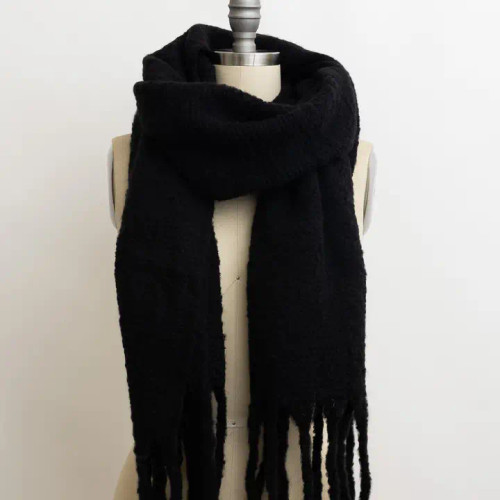 Cozy Knit Scarf with Tassles - Black