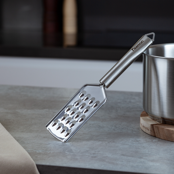 Терка крупная из нержавеющей стали с ручкой 25 см Bergamo