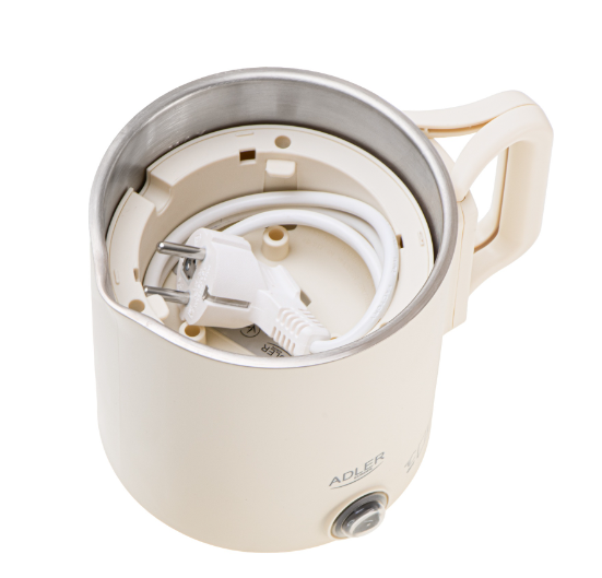 Электрический дорожный чайник Adler AD 1388b объемом 0,8 л.