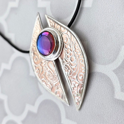 8-1a Scrolling Silver