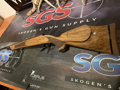 Weatherby Mark V Deluxe 25 Creedmoor Serial # WY048665