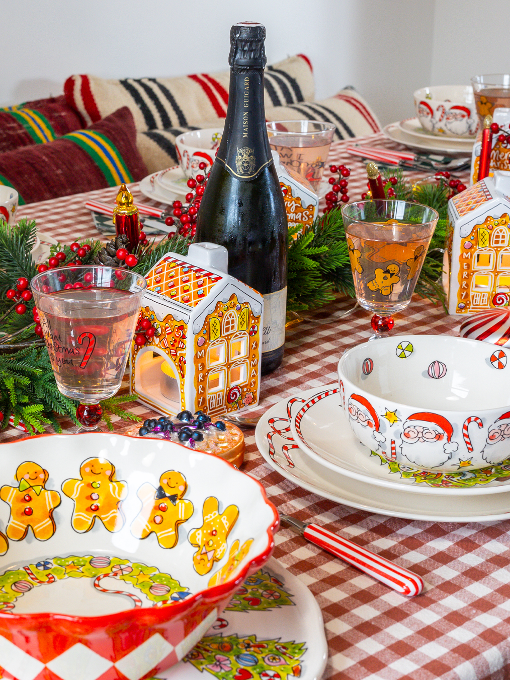 Het Winkelen Van Kerstmis Mand Stock Afbeelding - Image of achtergrond