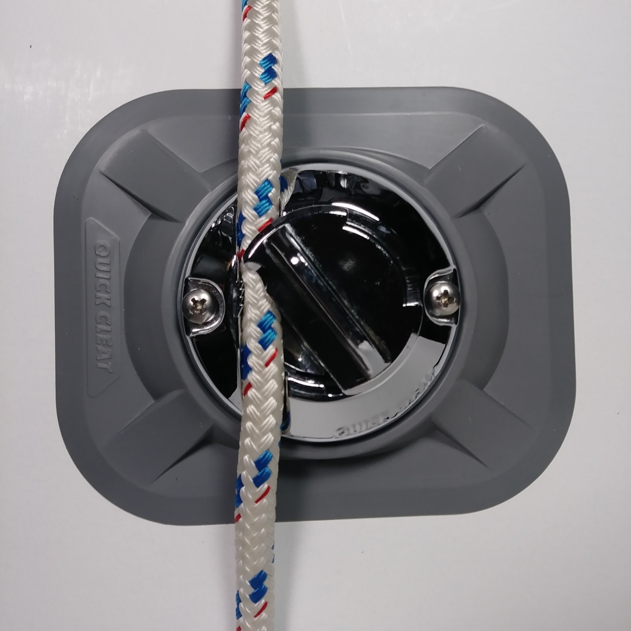 Innovative No Knot Boating Accessories Quick Cleat