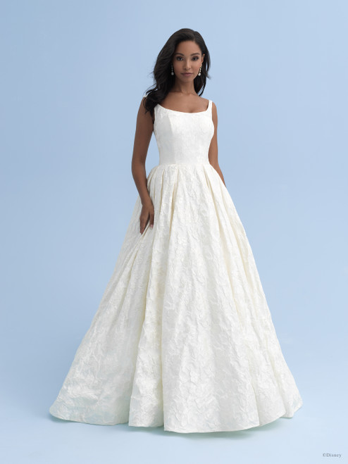 D322 - Belle