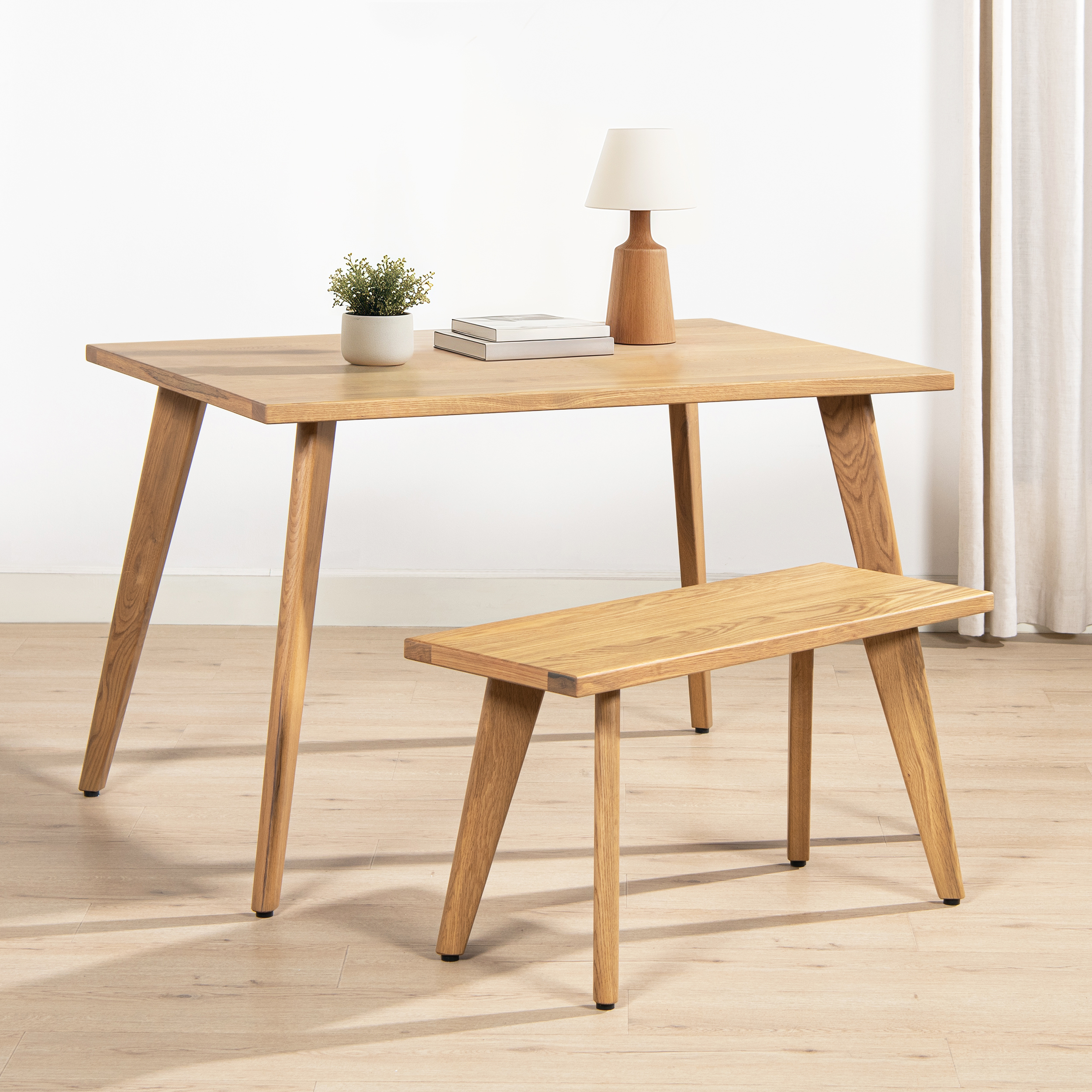 Capri Solid Red Oak Wood 4-6 Seat Extendable Leaf Dining Table