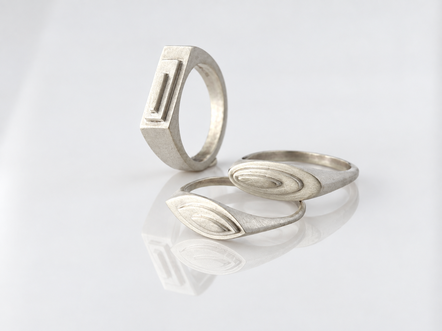 Trias signet ring Silver RECTANGLE