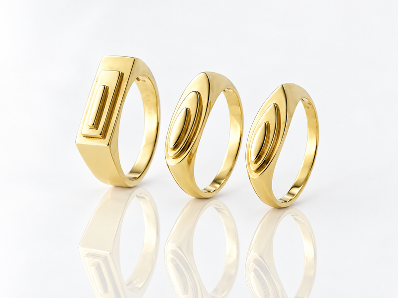 Trias signet ring 9ct Gold MARQUISE