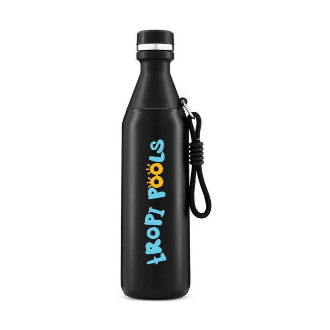 A drink bottle in black with a sleek design, featuring a logo and a convenient strap.