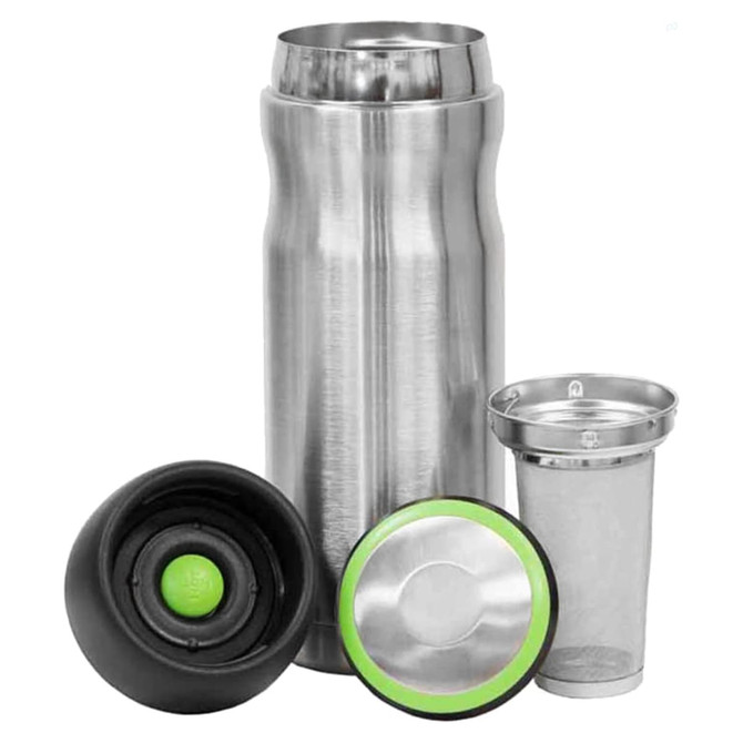 A drink bottle in stainless steel with a green accent, accompanied by a mesh infuser and a black lid.