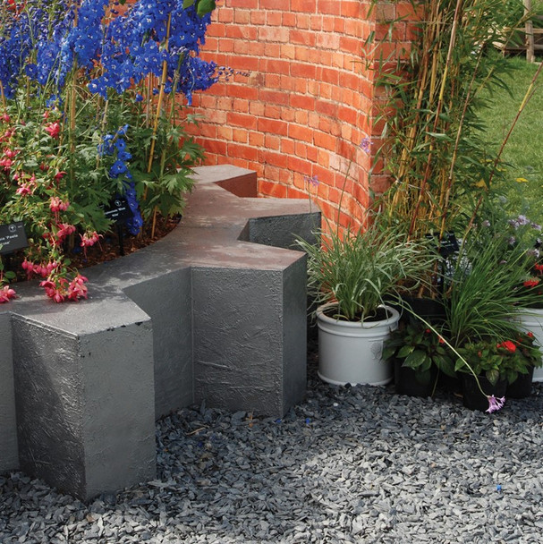 Long Rake Spar 20mm Charcoal Slate In Situ