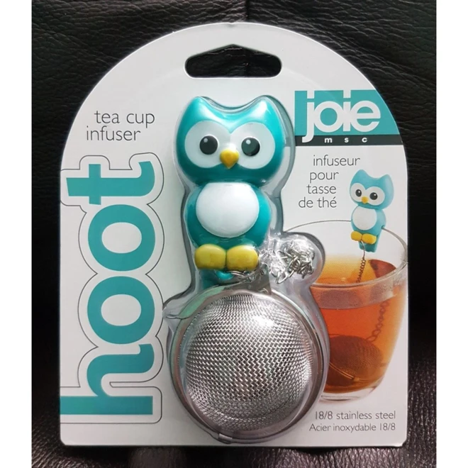 The Owl Loose Leaf Tea Infuser brings a touch of personality to your daily tea ritual while making loose-leaf brewing simple. Designed with a convenient lever that rests securely over the rim of your mug, this charming owl keeps your loose tea contained while it steeps.