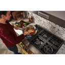 Cuisinière commerciale intelligente bicombustible KitchenAid® avec plaque chauffante, 48 po KFDC558JYP